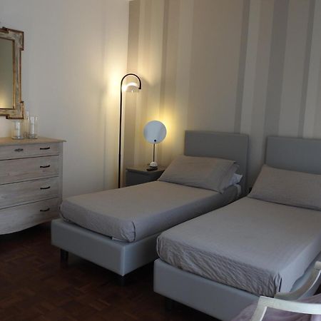 La Casa Di Clara Bed & Breakfast Esine Bagian luar foto