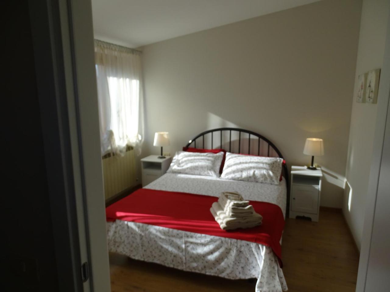 La Casa Di Clara Bed & Breakfast Esine Bagian luar foto
