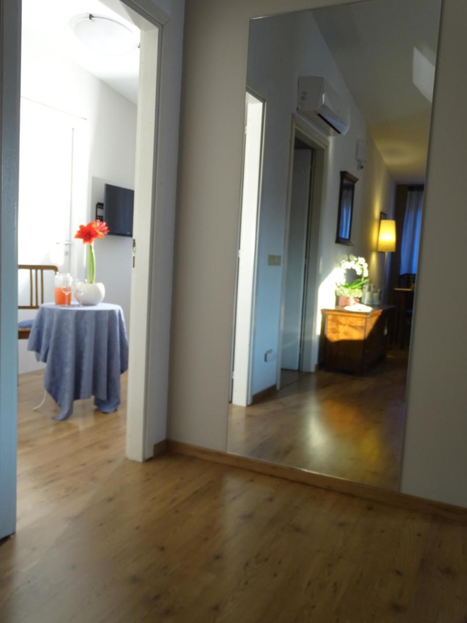 La Casa Di Clara Bed & Breakfast Esine Bagian luar foto